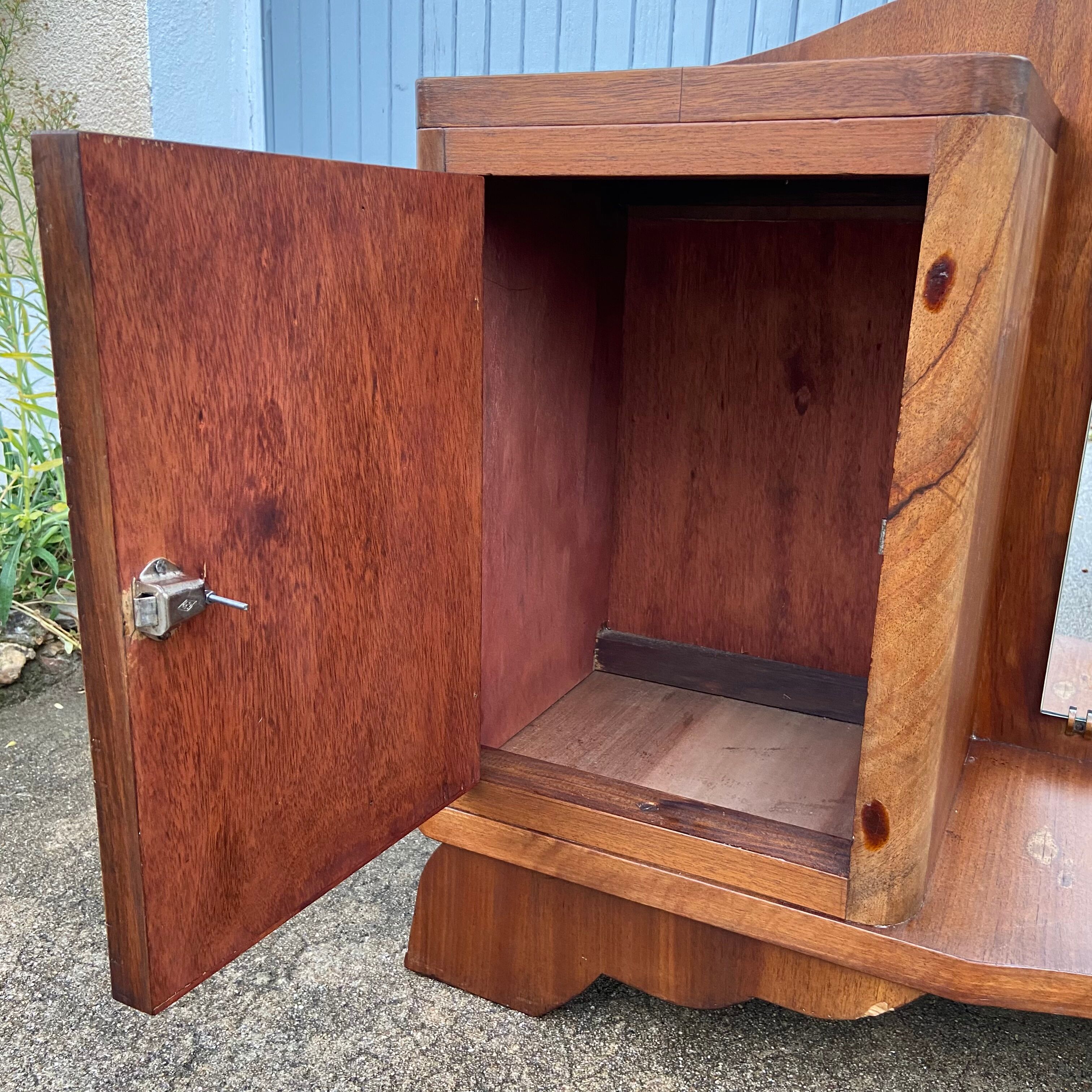 Art Deco dressing table