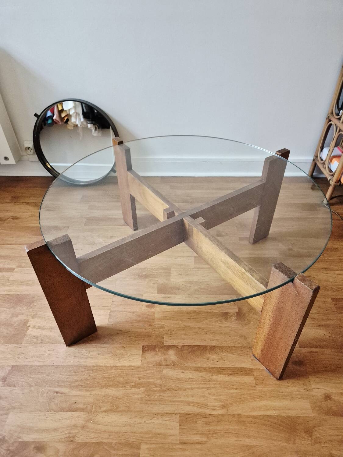 Wooden round table with glass top - Vintage