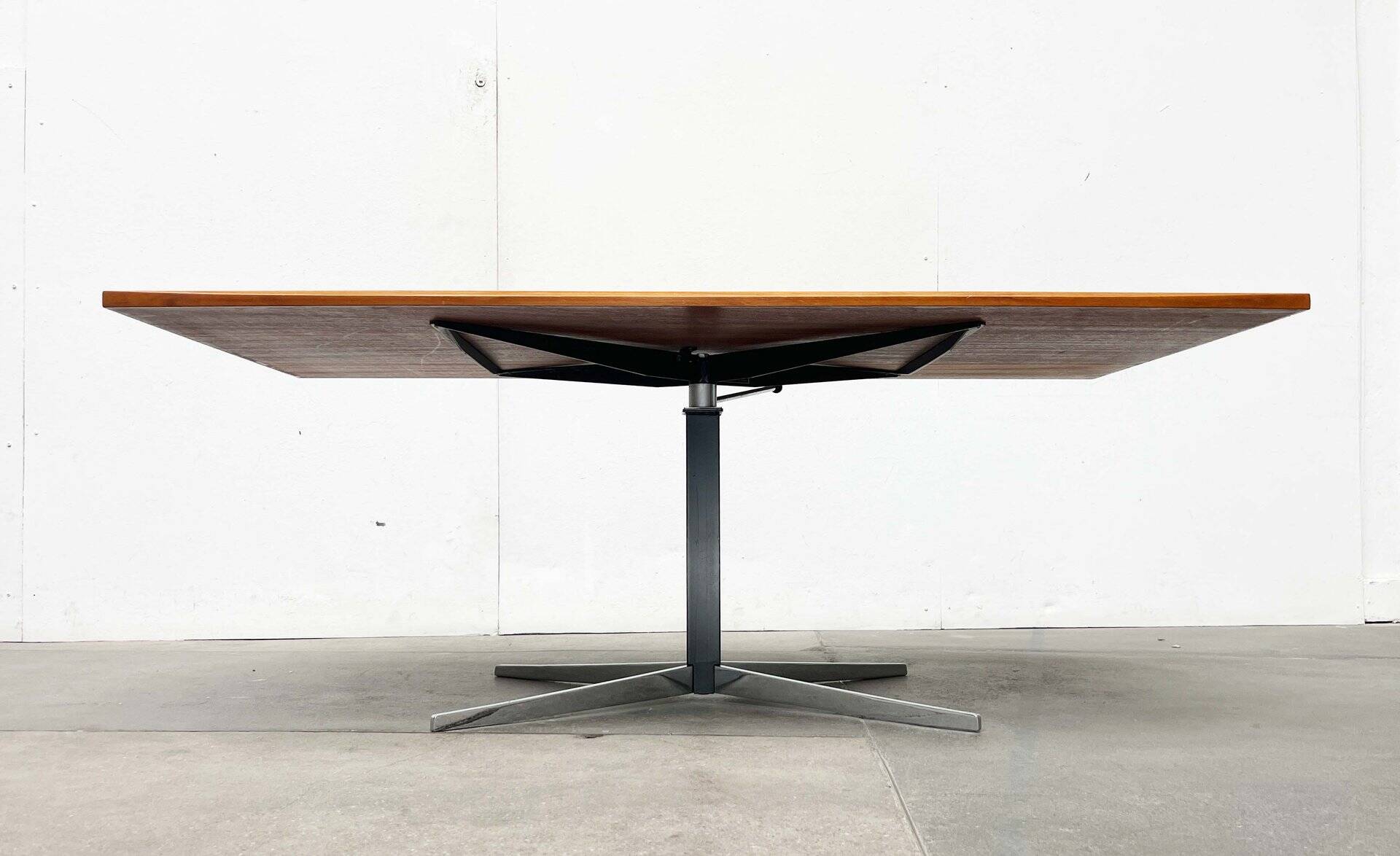 German adjustable dining table in mid-century style by J.M. Thomas for Wilhelm Renz, 1960s