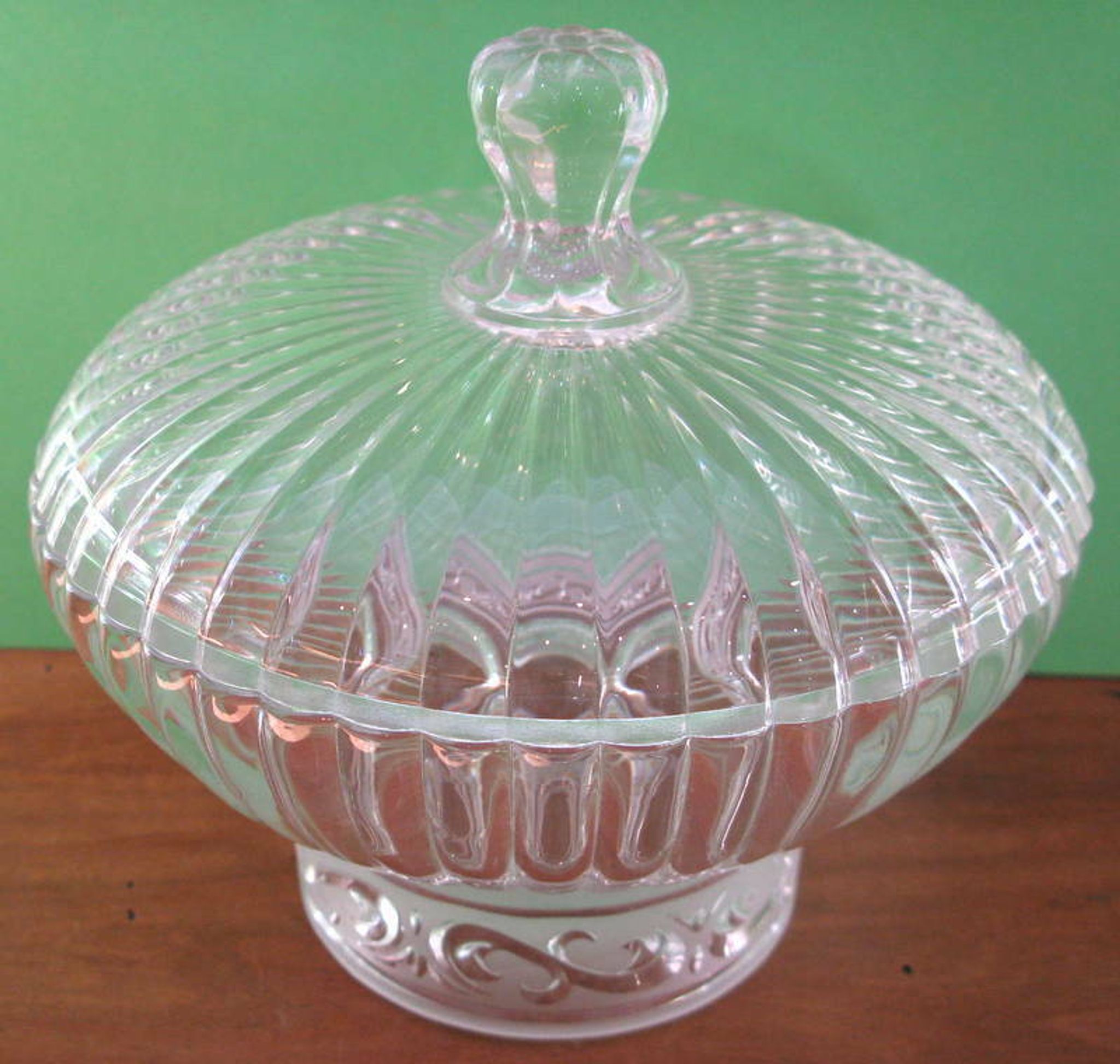 Drageoir en verre ou cristal moulé,