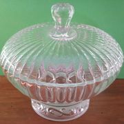 Drageoir en verre ou cristal moulé,