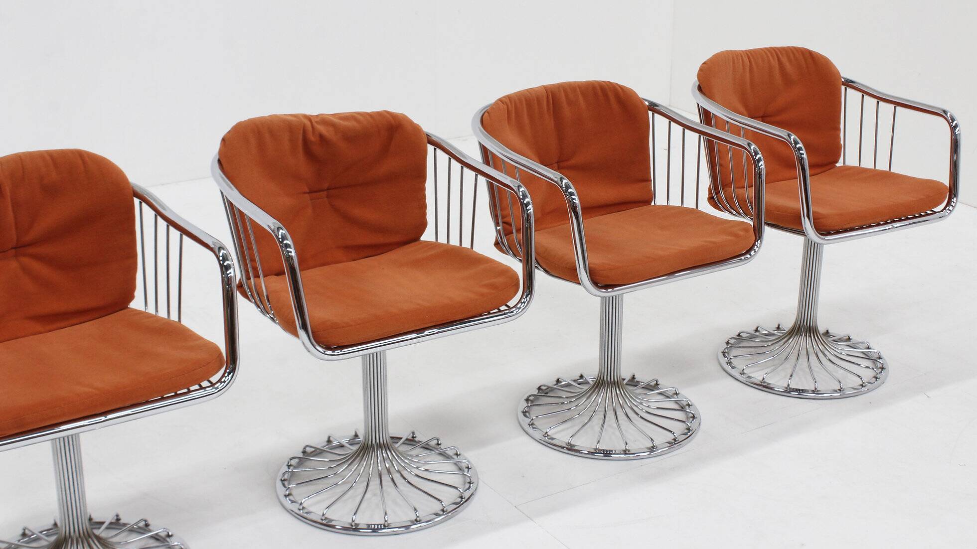 Set of 4 vintage chrome swivel dining room chairs 1970s