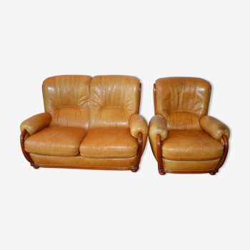 Canapé deux places et fauteuil en merisier et cuir havane