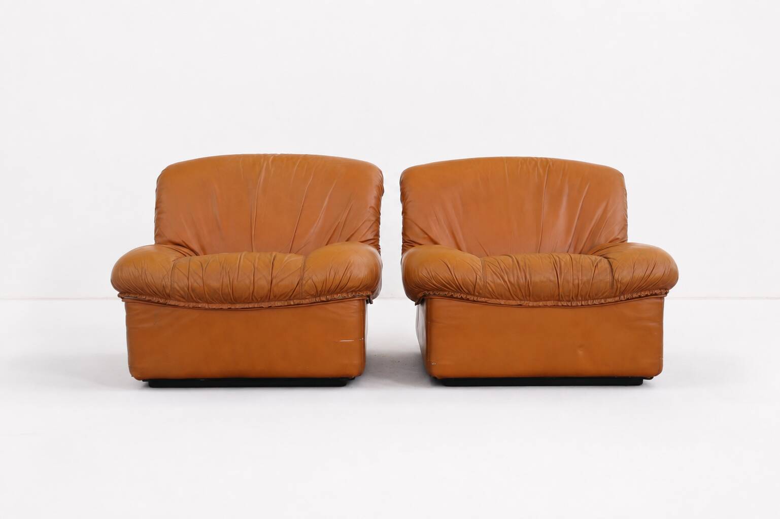 1970’s Vintage cognac leather lounge chairs ‘Giusy’ from Neoflex, Italy