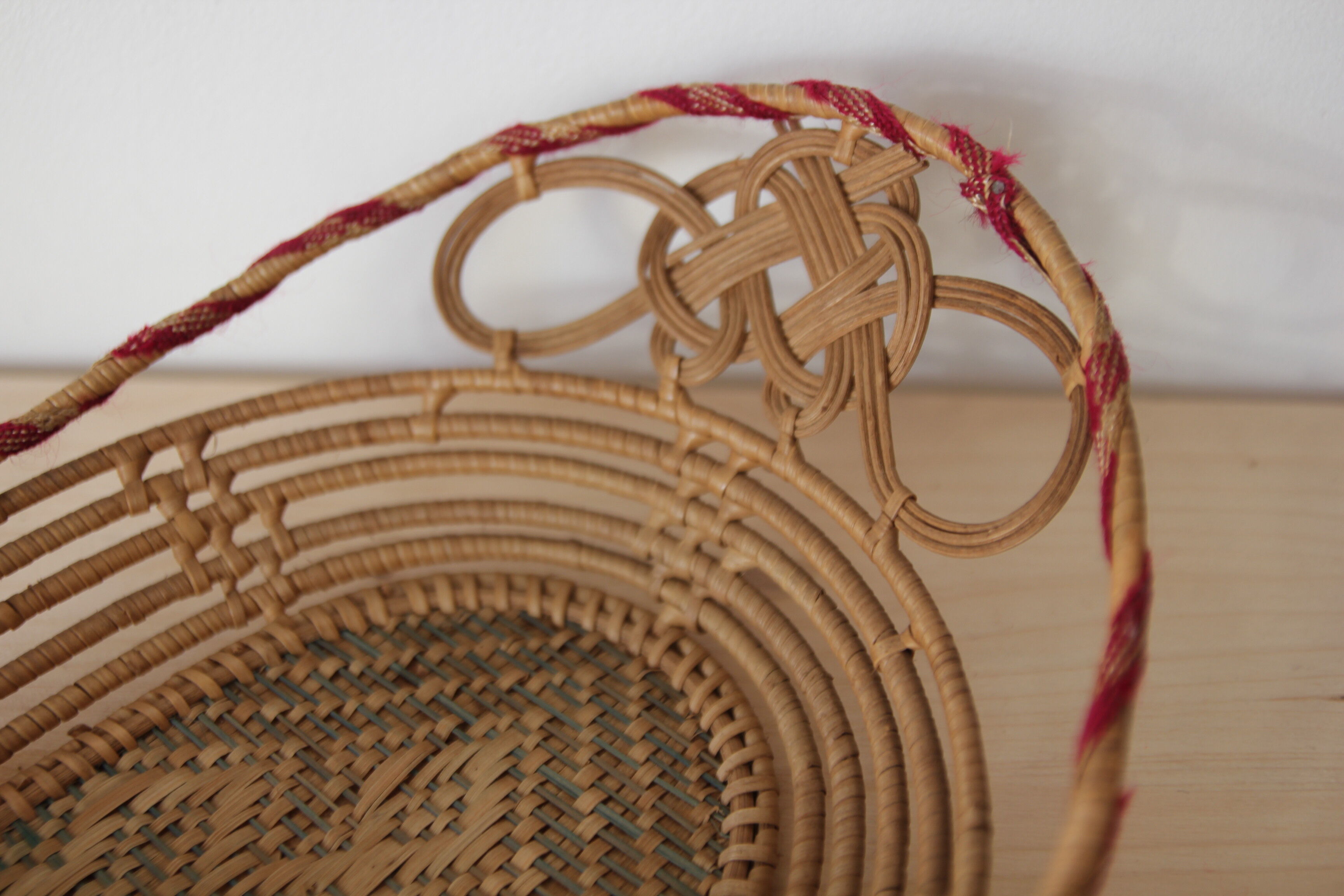 Wicker basket and thread