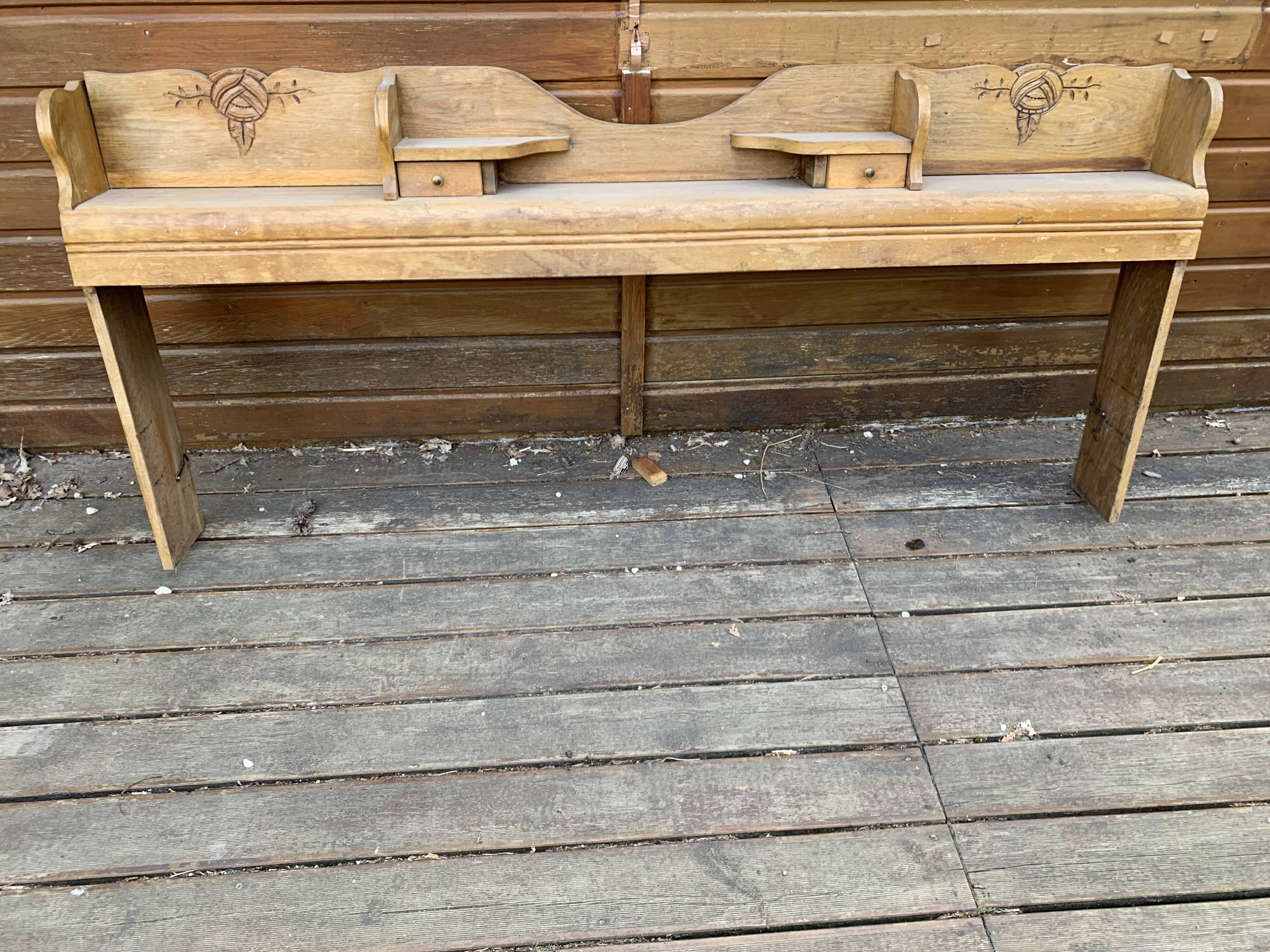 Headboard / cozy art deco