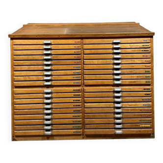 Napoleon III period trade furniture in solid wood from the Solag brand
