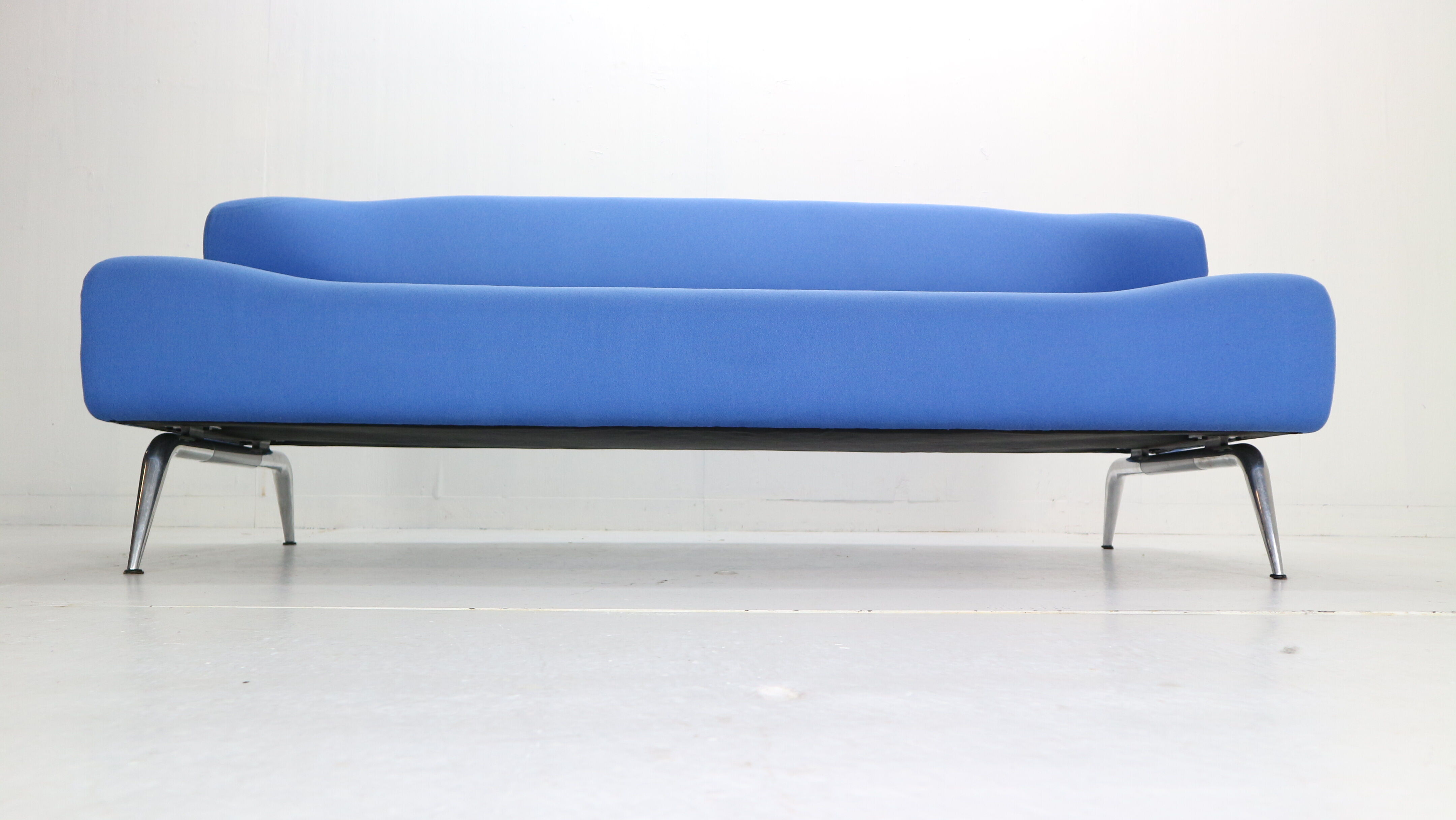 Michiel Van Der Kley C-725 Bird sofa for Artifort