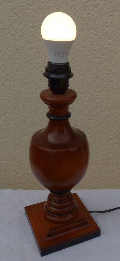 Solid cherry wood lamp base - Excellent condition