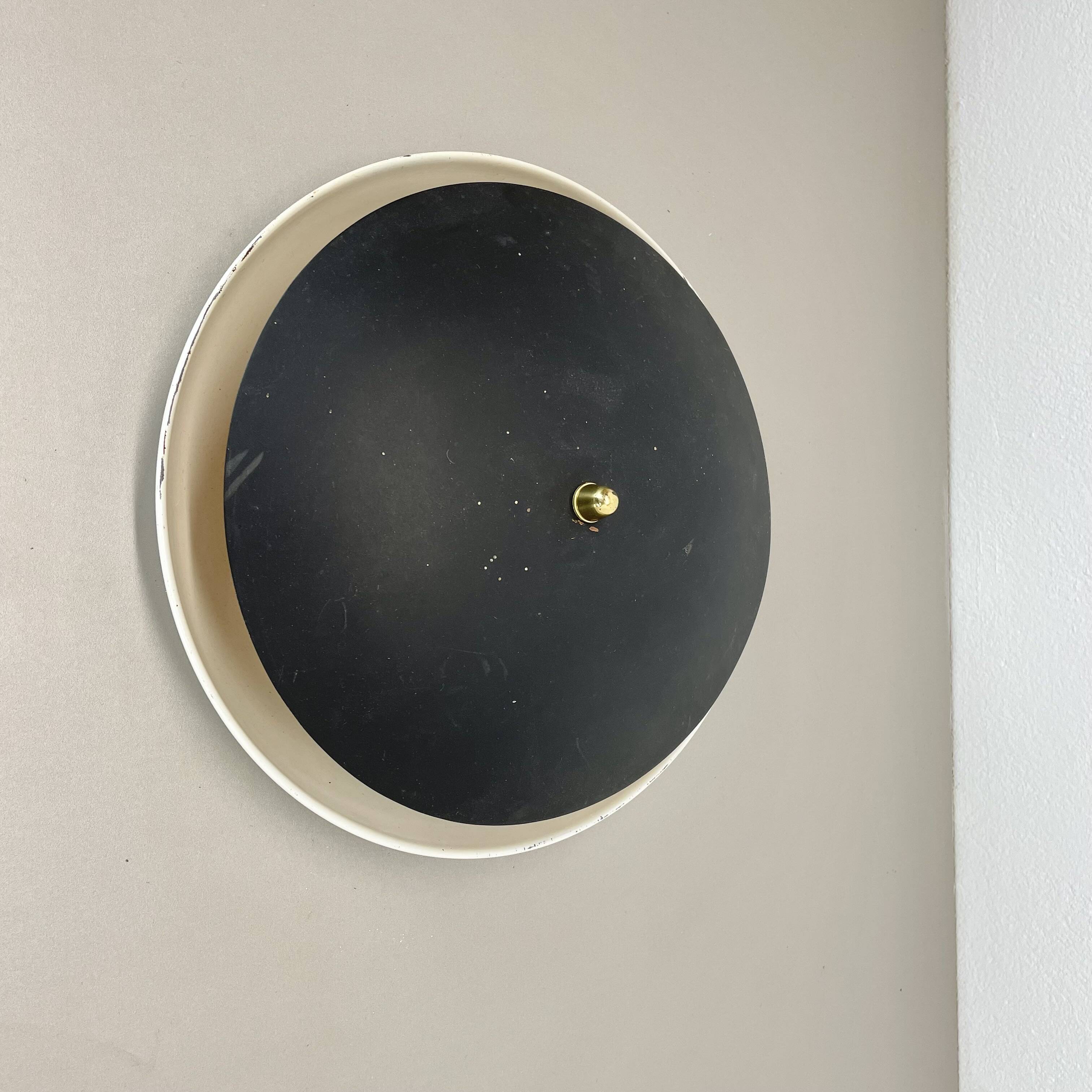 Applique murale de plafond ronde en métal unique de style Gino Sarfatti, Italie des années 1950