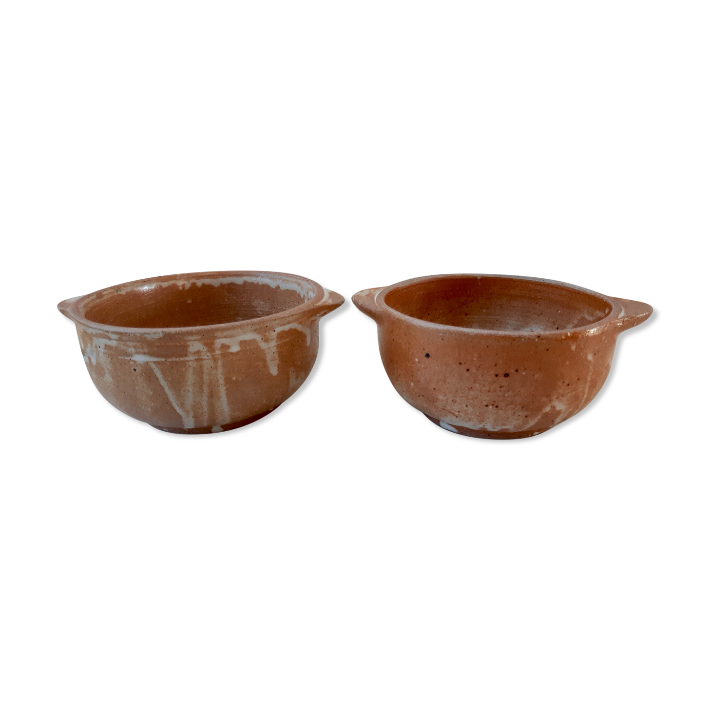 Duo of ear bowls in vintage sandstone