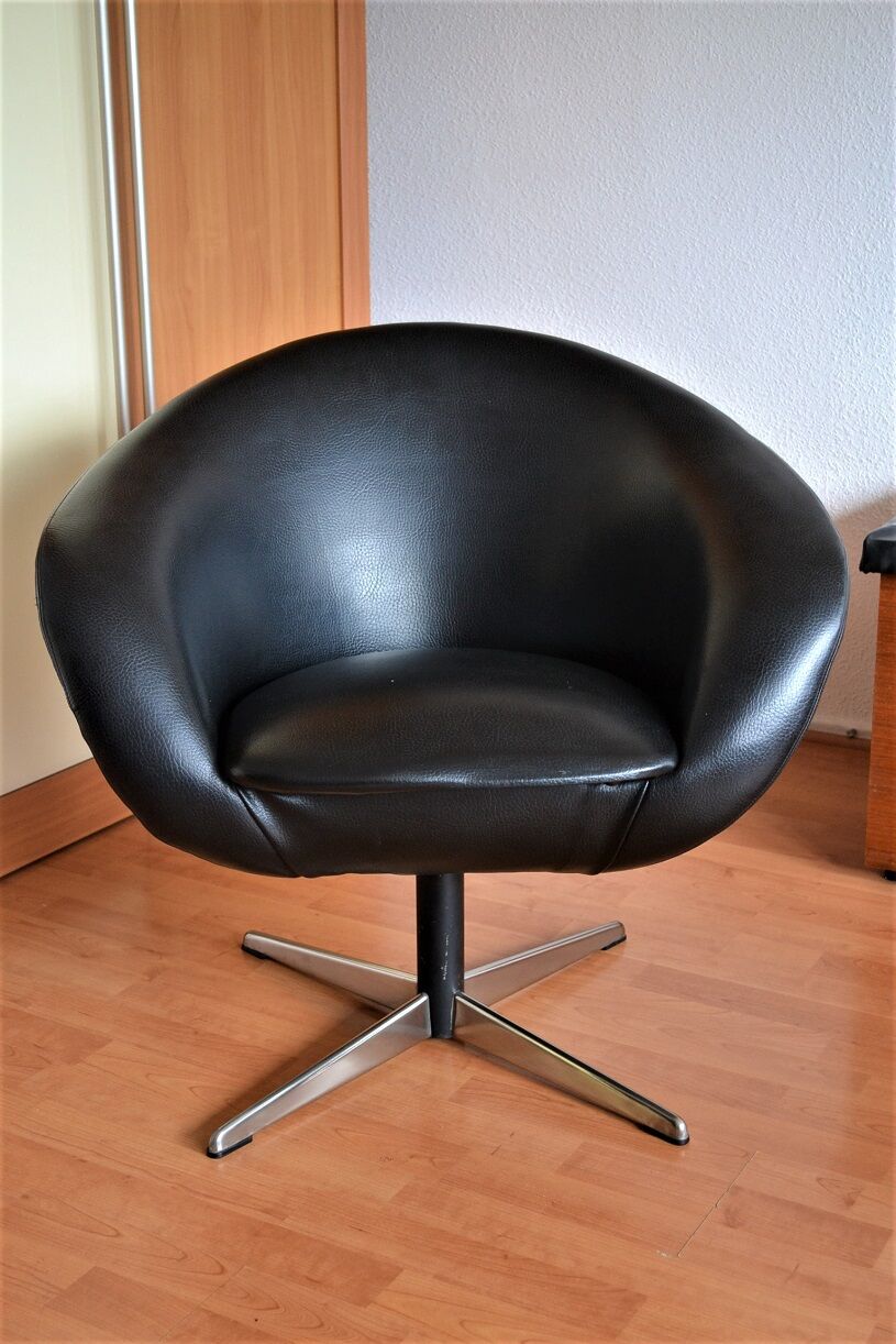 Pivoting armchair 60s 70s