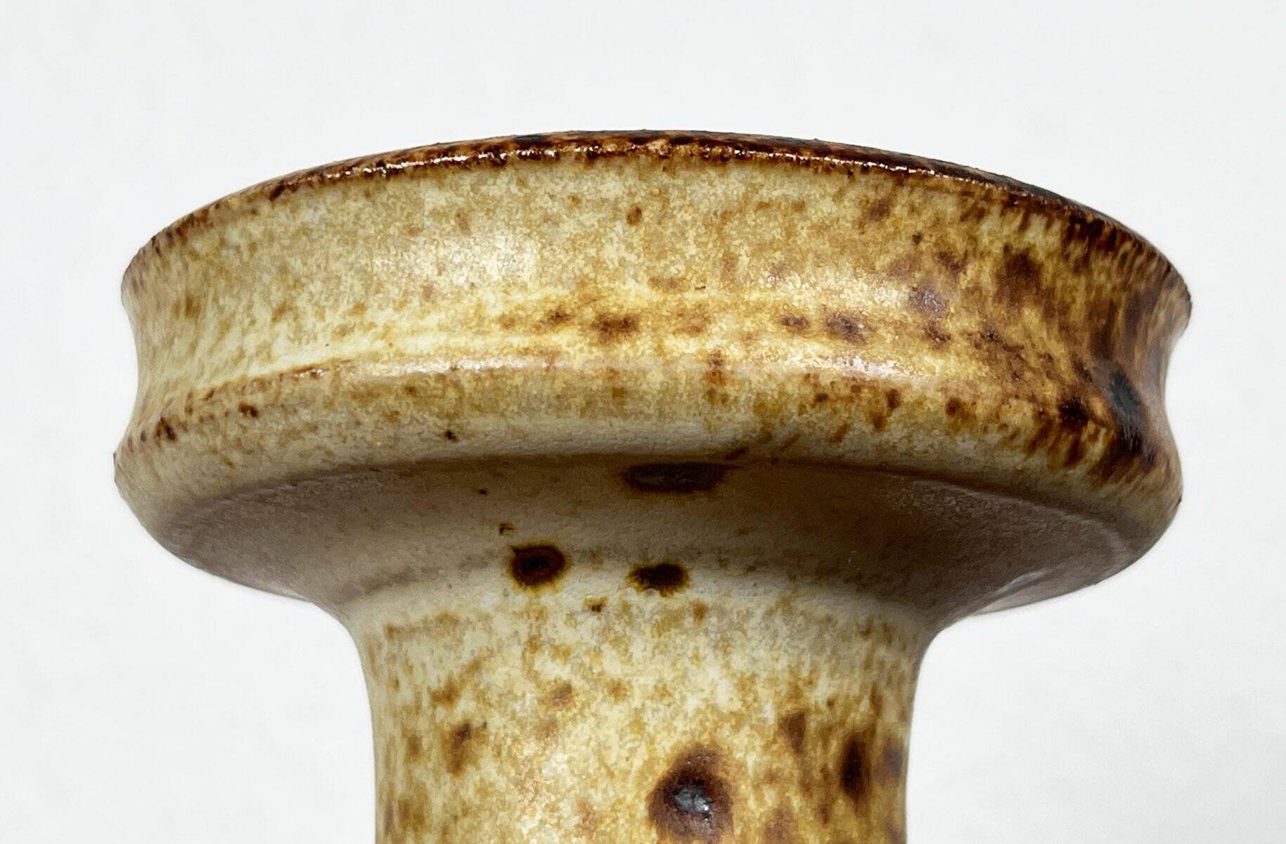 Mid-century Danish studio ceramic candlestick signed Aage Würtz, 1960s.