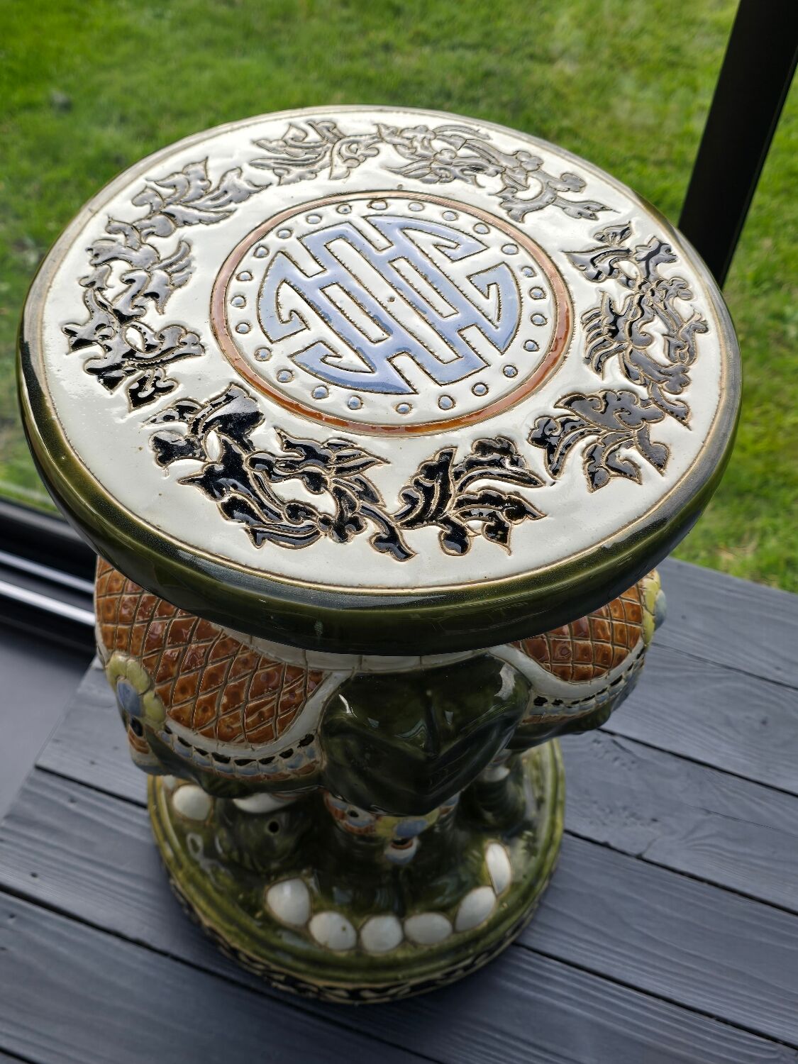 Table d'appoint éléphant en céramique