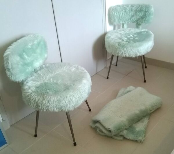 Paire de fauteuils moumoute type