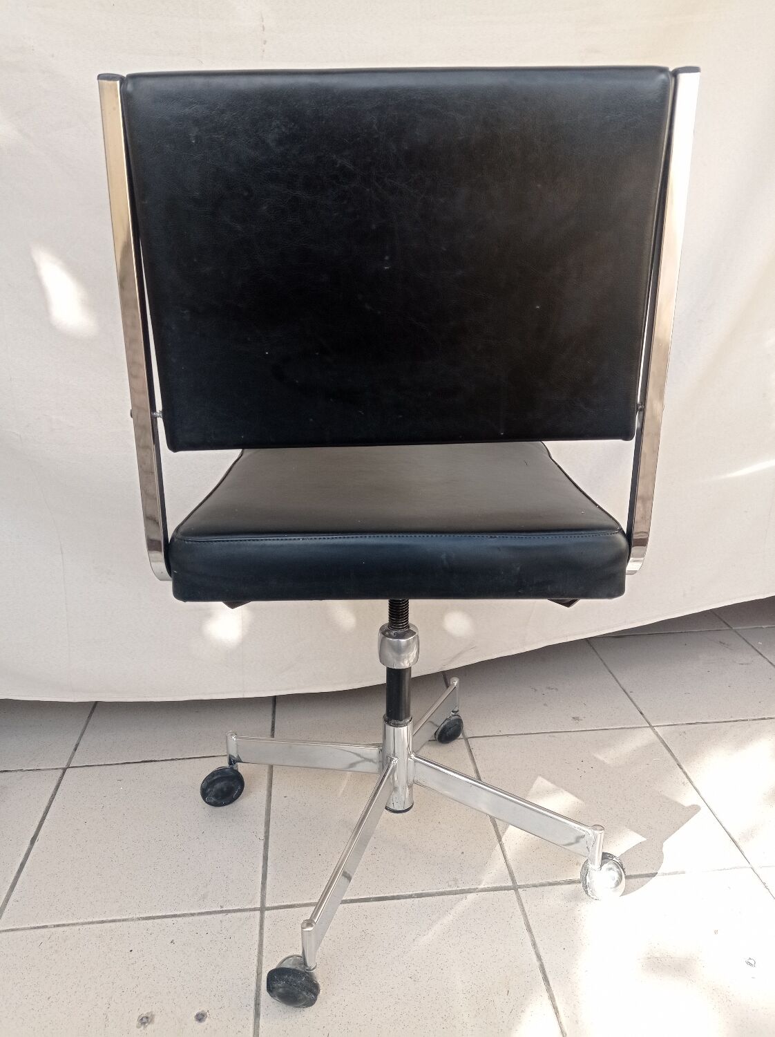 RM desk chair