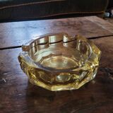 Cendrier en verre ambré – Années 60–70Cendrier en verre ambré – Années