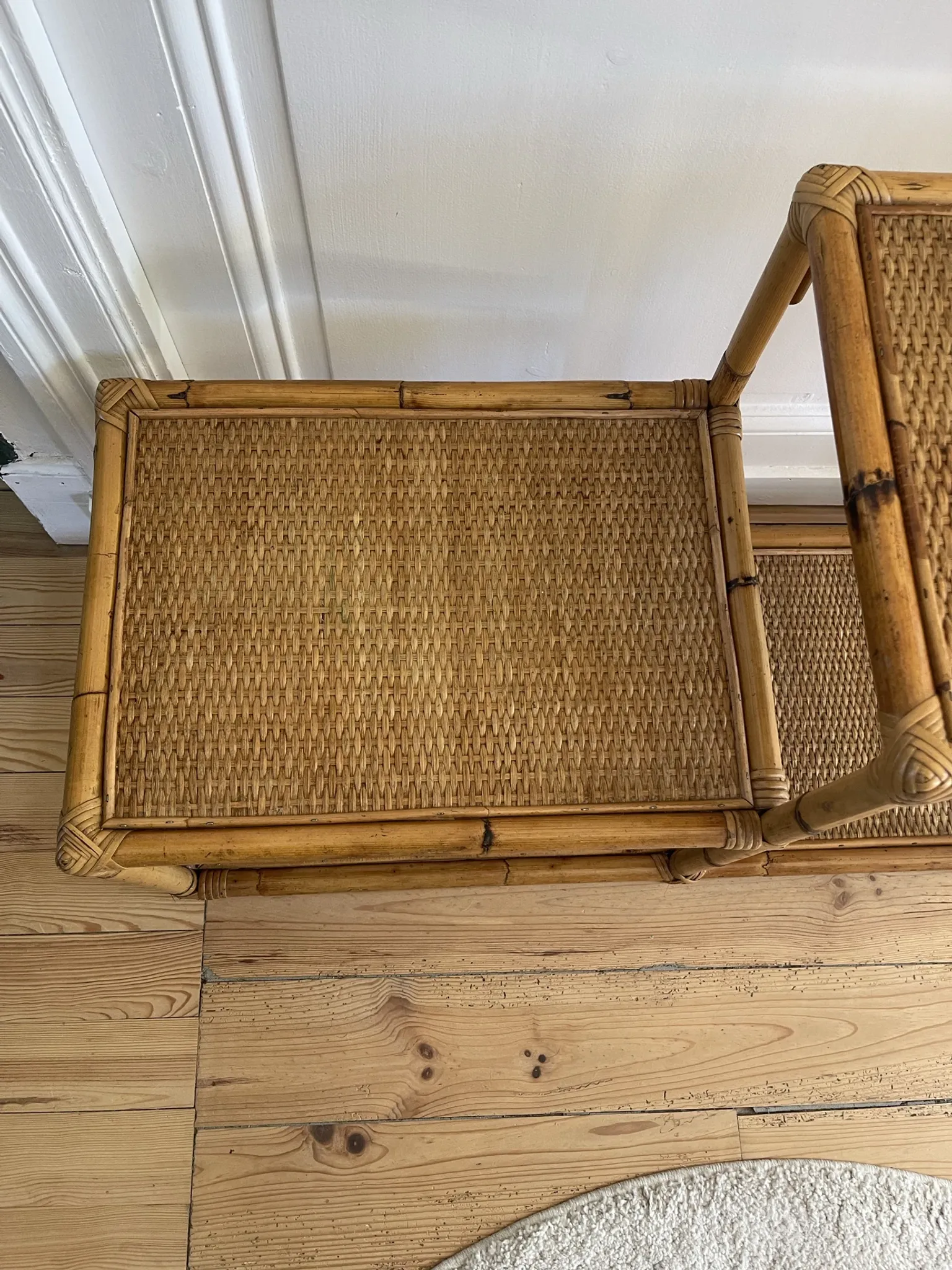 Étagère bambou et rotin vintage