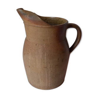 Pitcher in sandstone