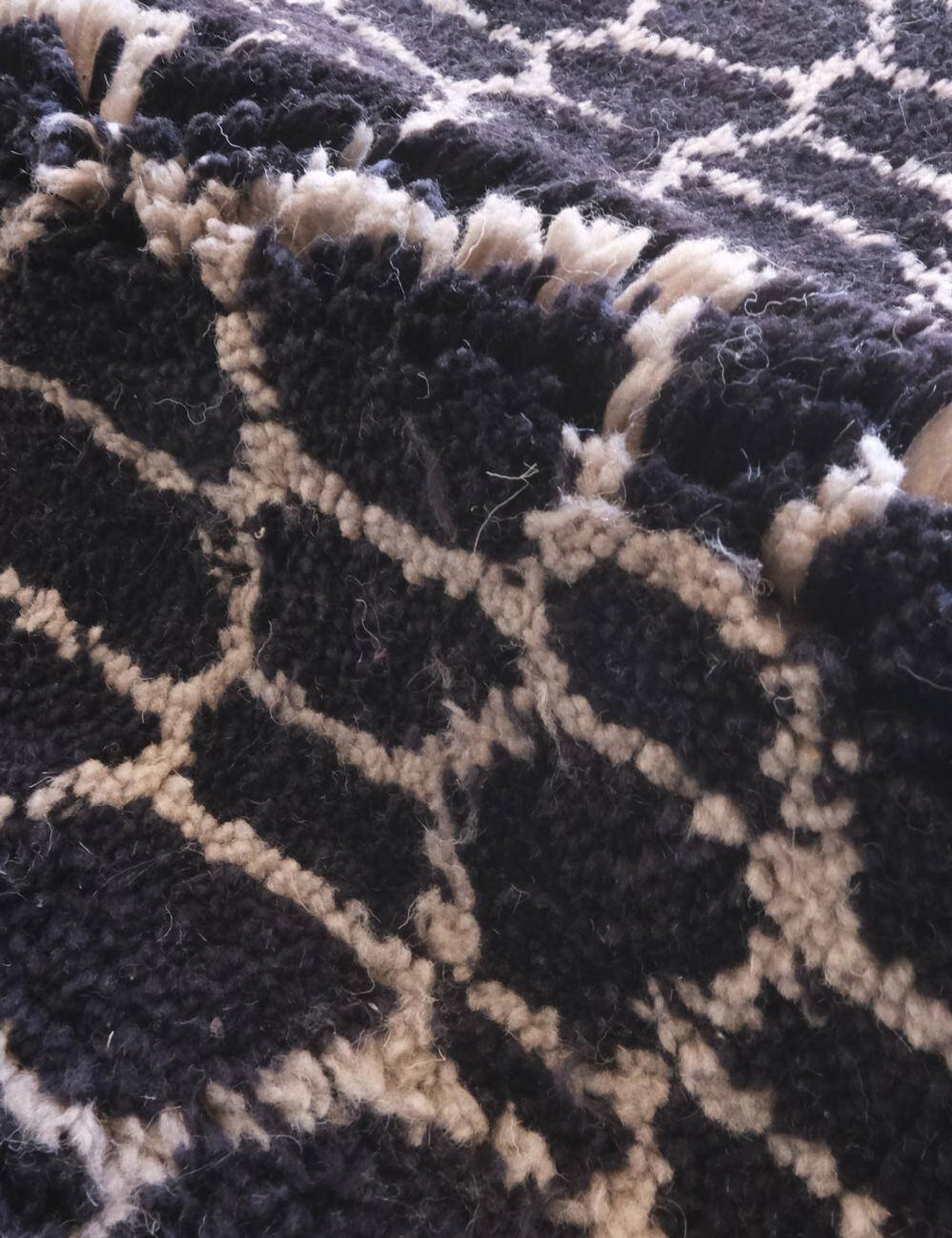 Tapis Noir Beni MRirt - 250 x 184 cm