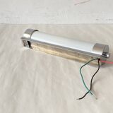 Lampe applique tube opaline et laiton chromé