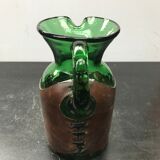 Pichet carafe verre soufflé vert avec cuir & écusson cuisine vintage