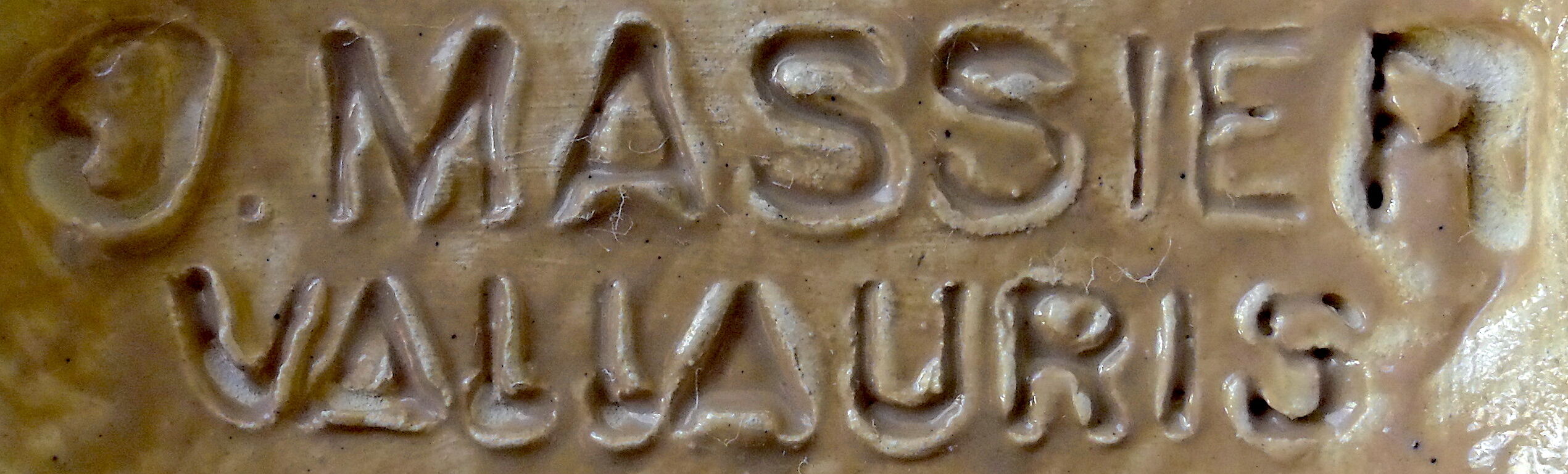 Terracotta vase incised by Jean Clergue in Vallauris