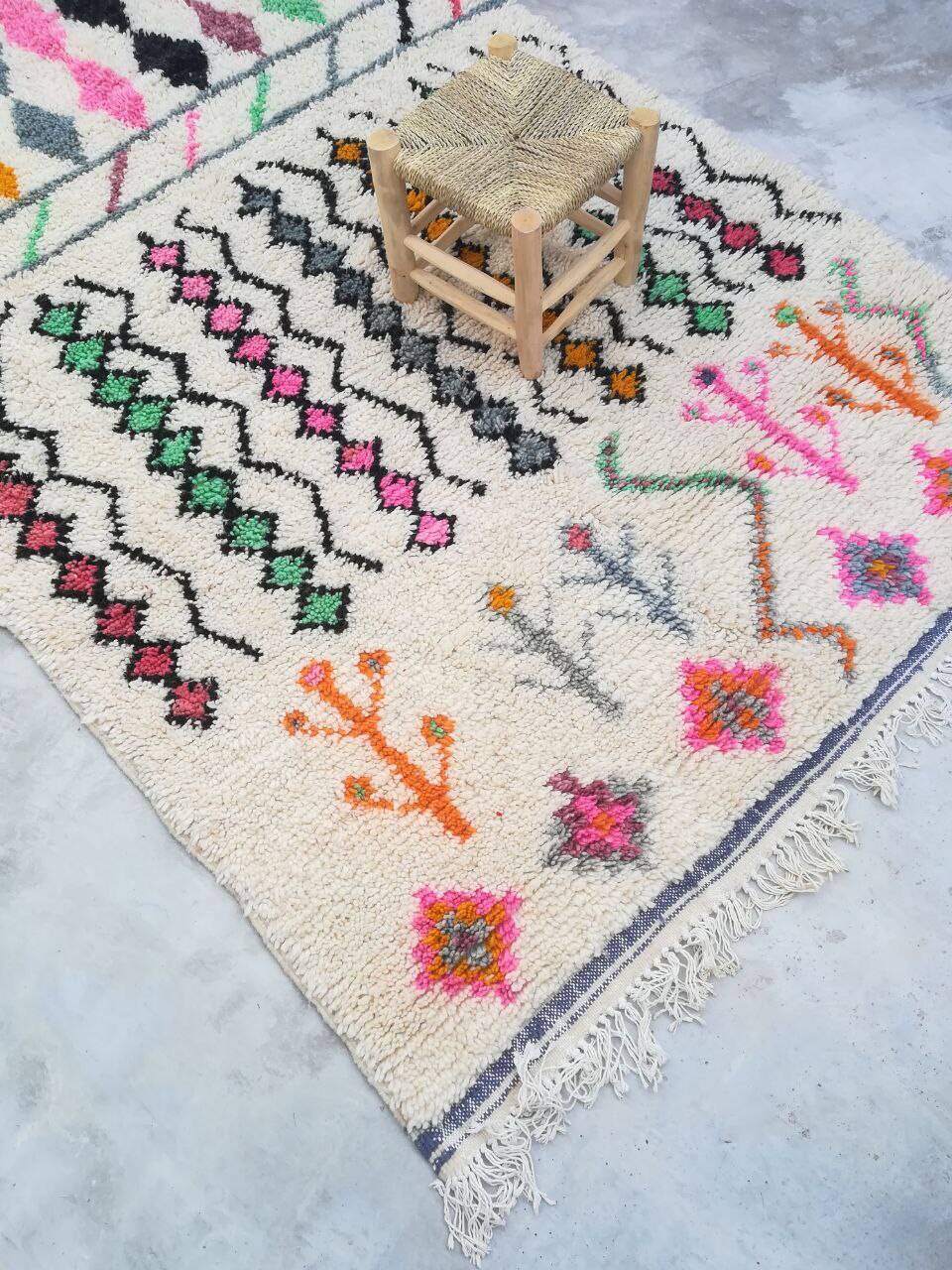 Handmade Moroccan Berber rug 278 X 156 CM