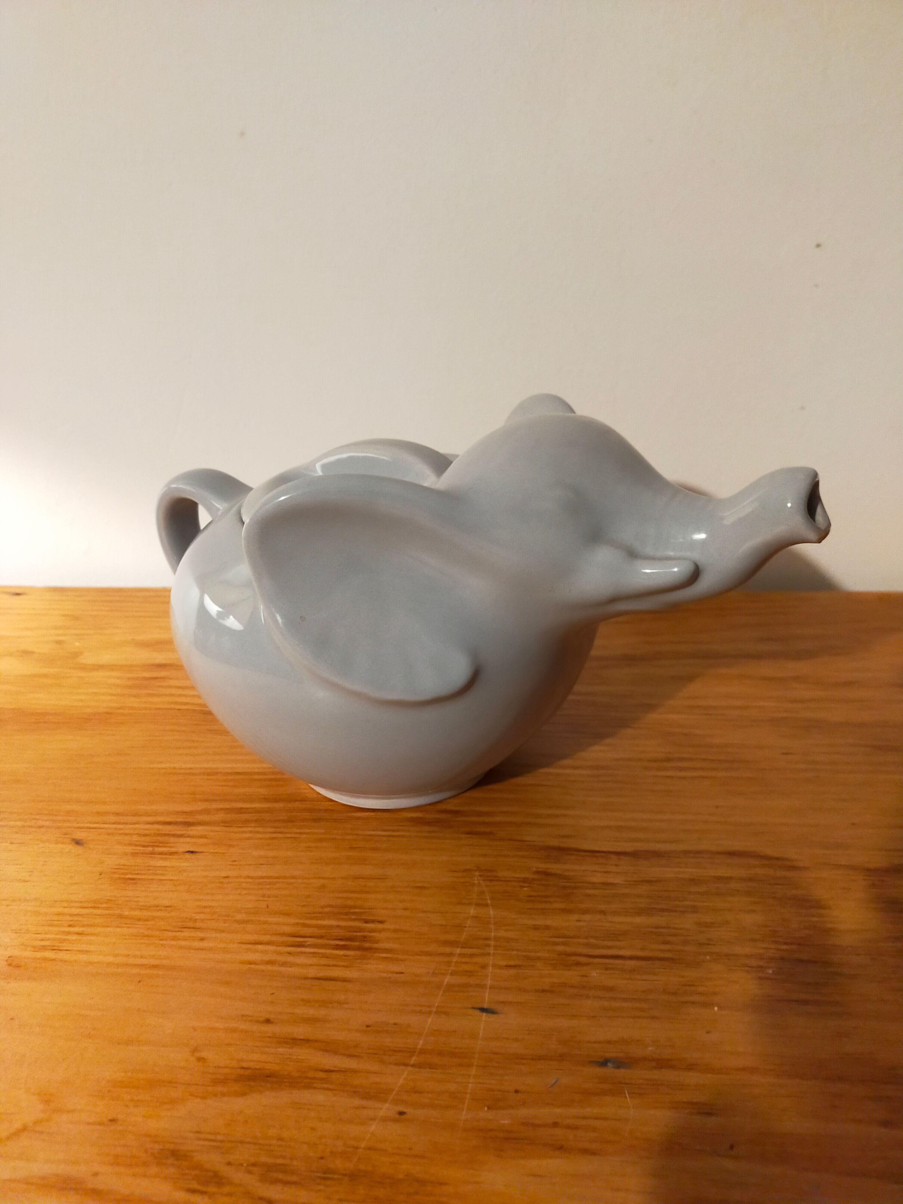 Vintage Elephant teapot in gray ceramic