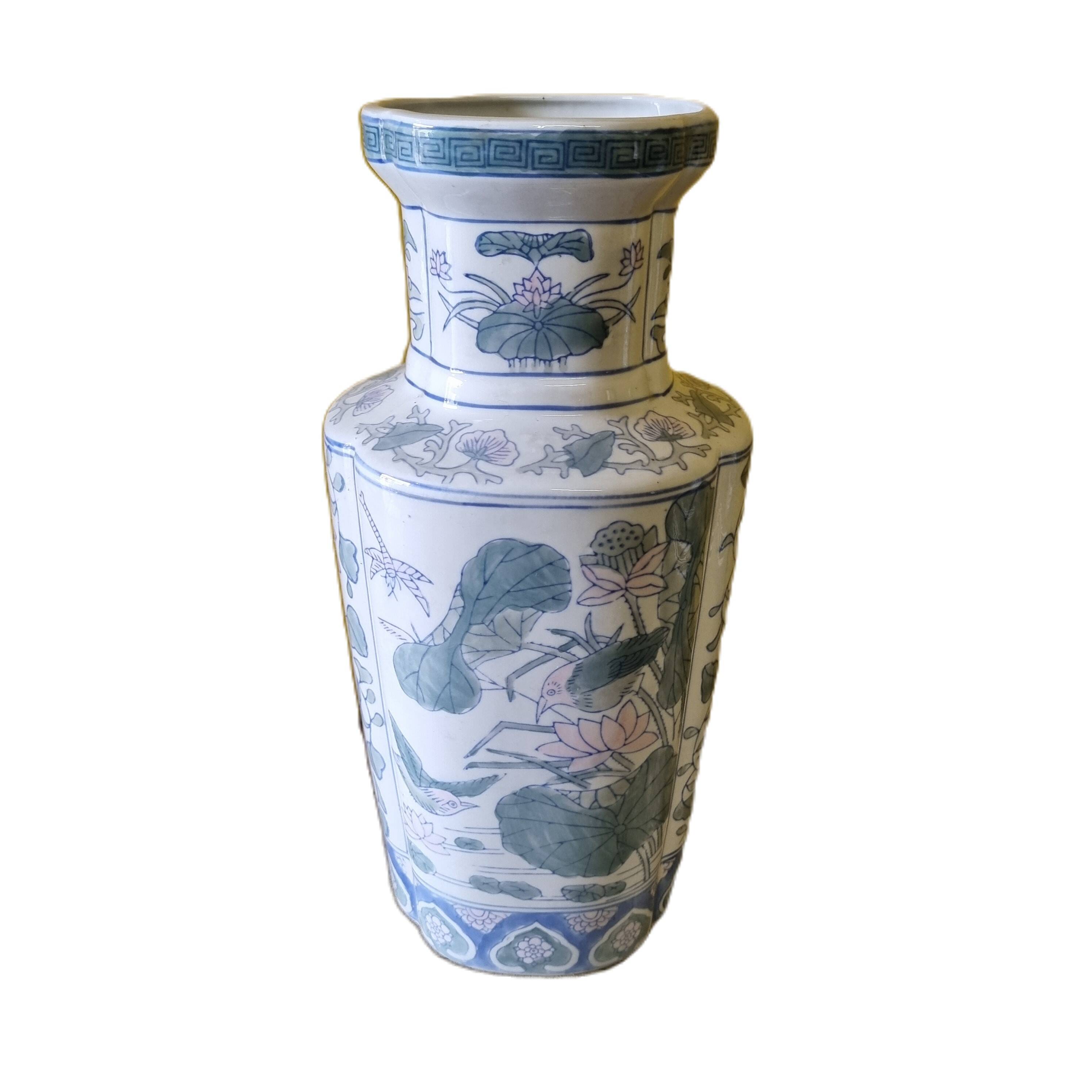 Ceramic Chinese Vase 1960s, Vintage