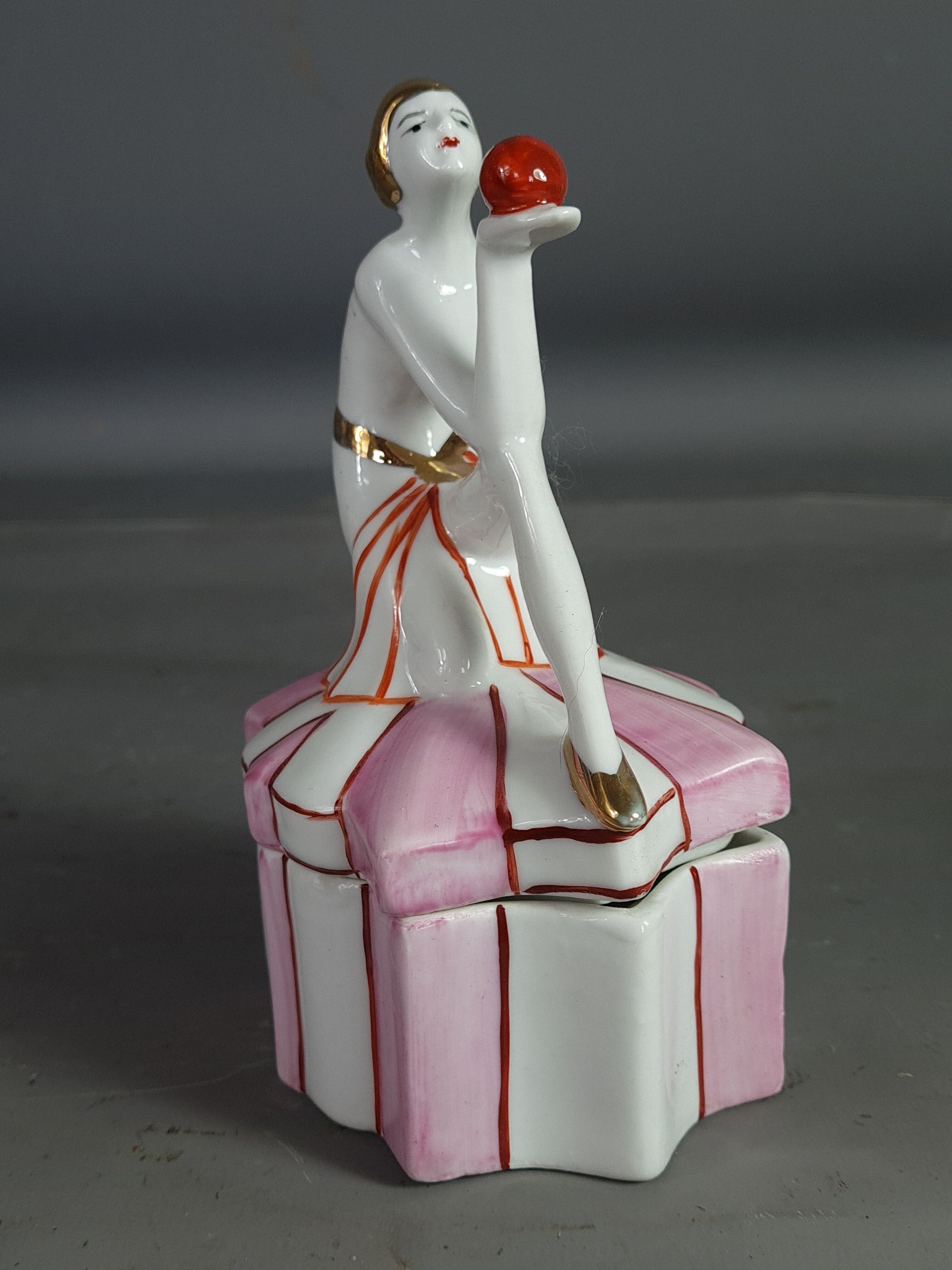 Box or candy porcelain Art Deco style