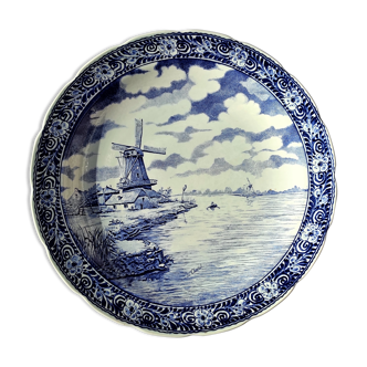 Ceramic dish from the manufacturer boch drawing delfts in shade of blue