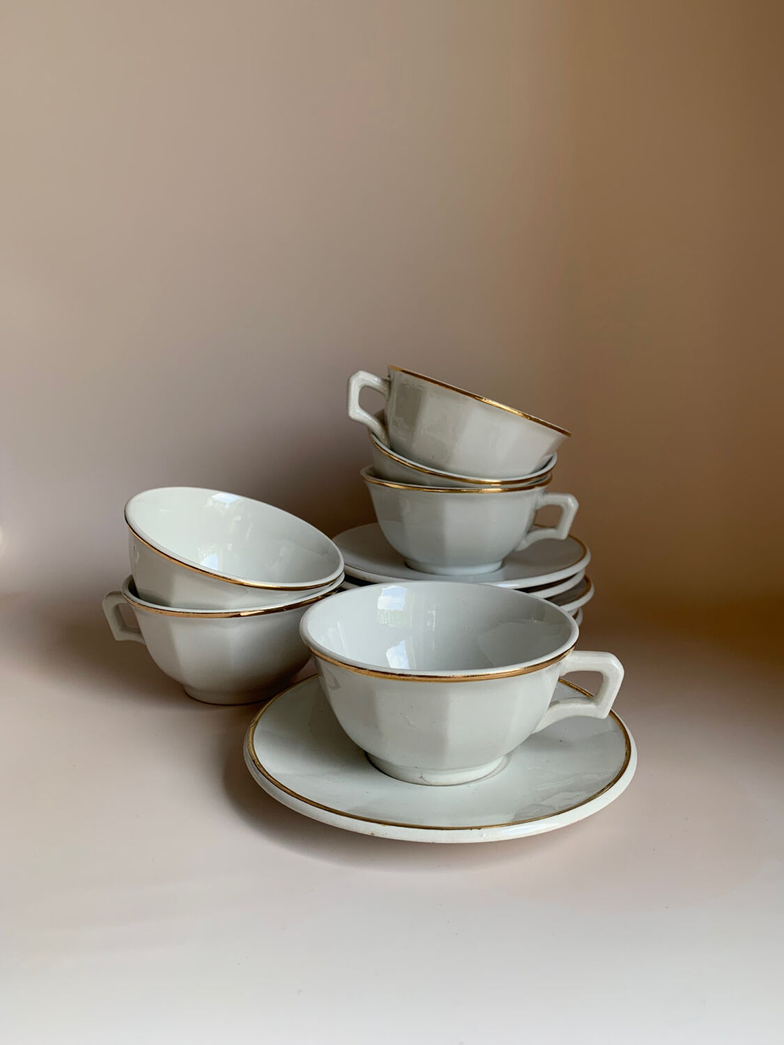 Set of 6 white Luneville porcelain coffee cups and saucer with gold rim