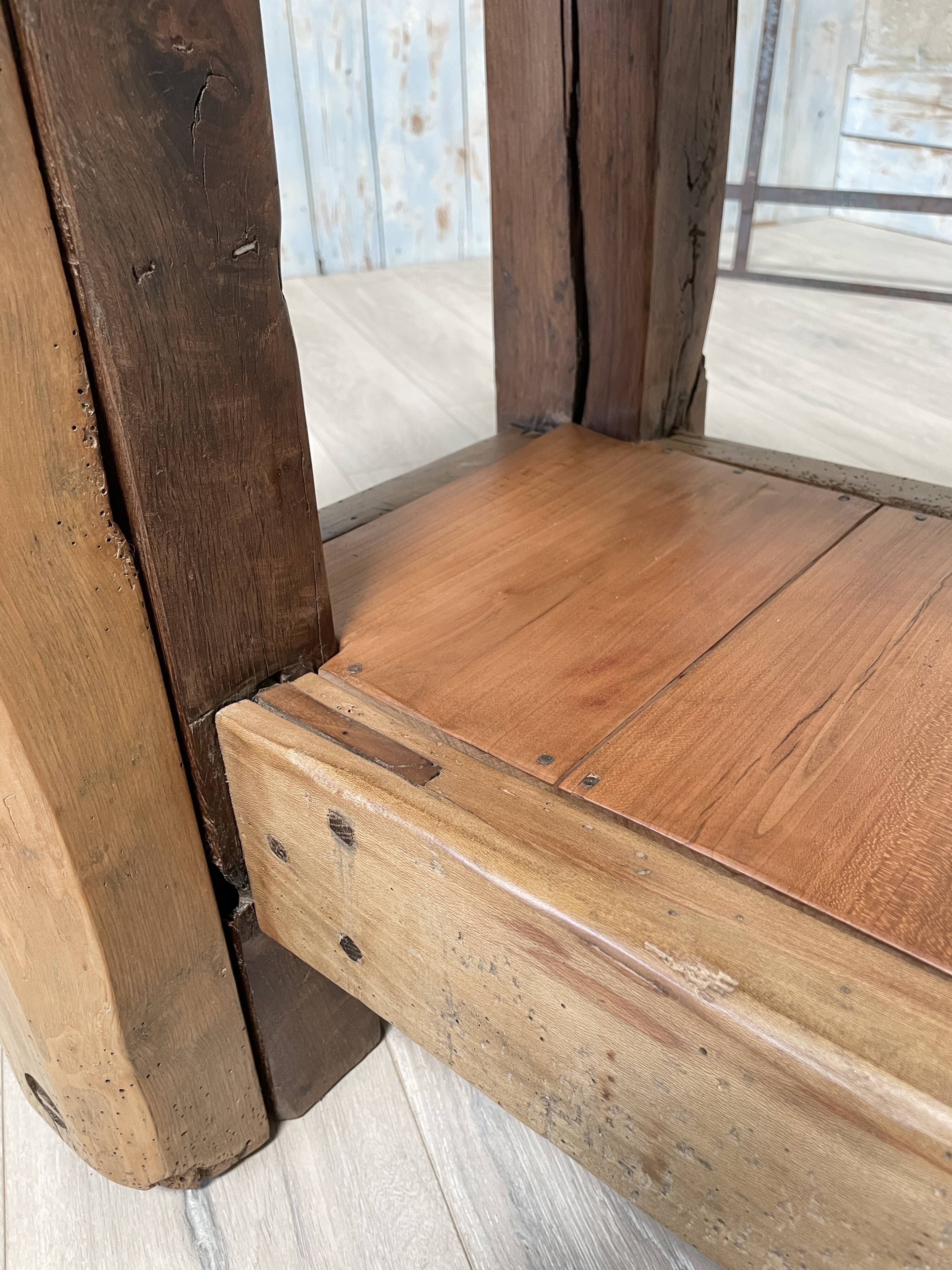 Solid wood carpenter's workbench