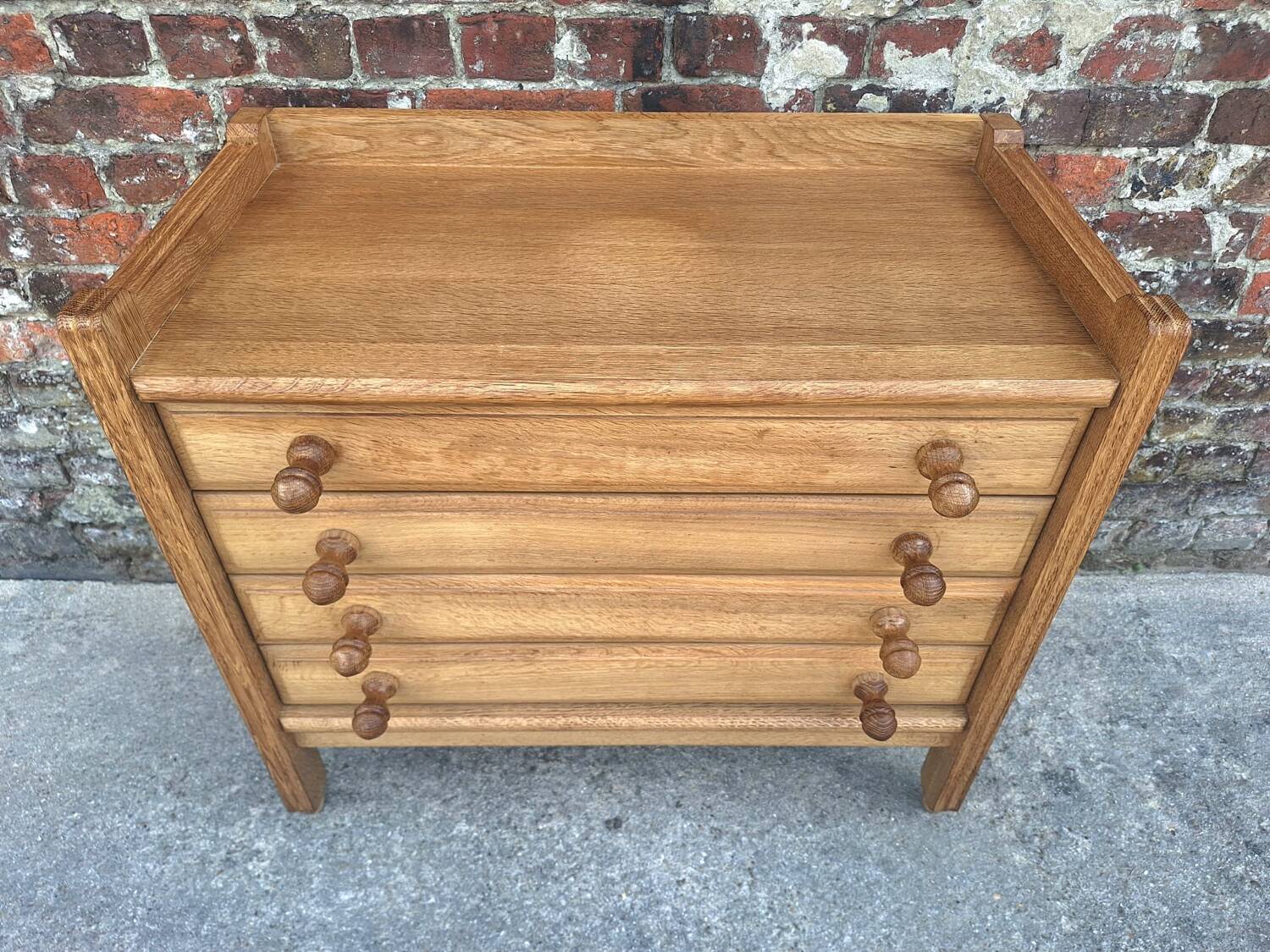 Commode Guillerme et Chambron, édition Votre Maison