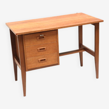 Vintage desk with 3 drawers made in the 60s