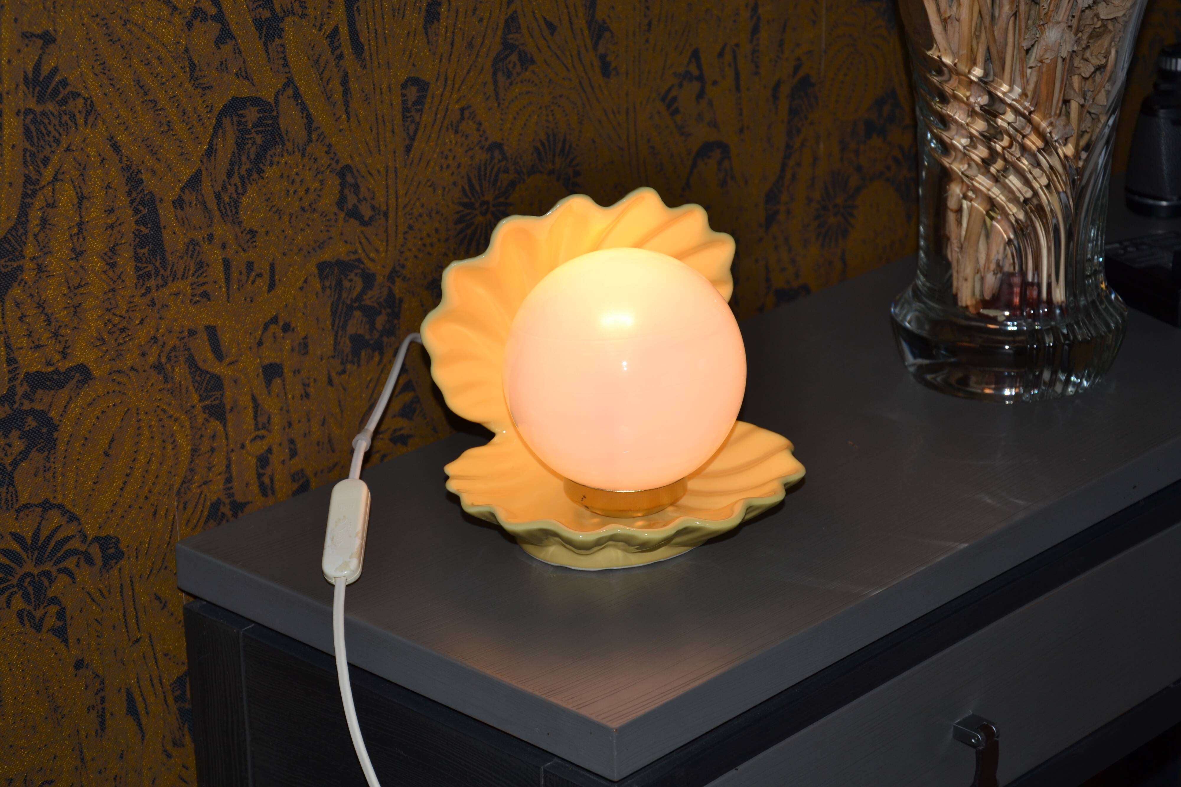Porcelain and opaline shell lamp from the 70s-80s