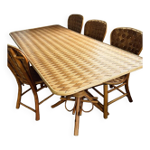Table et chaises en châtaignier tressé