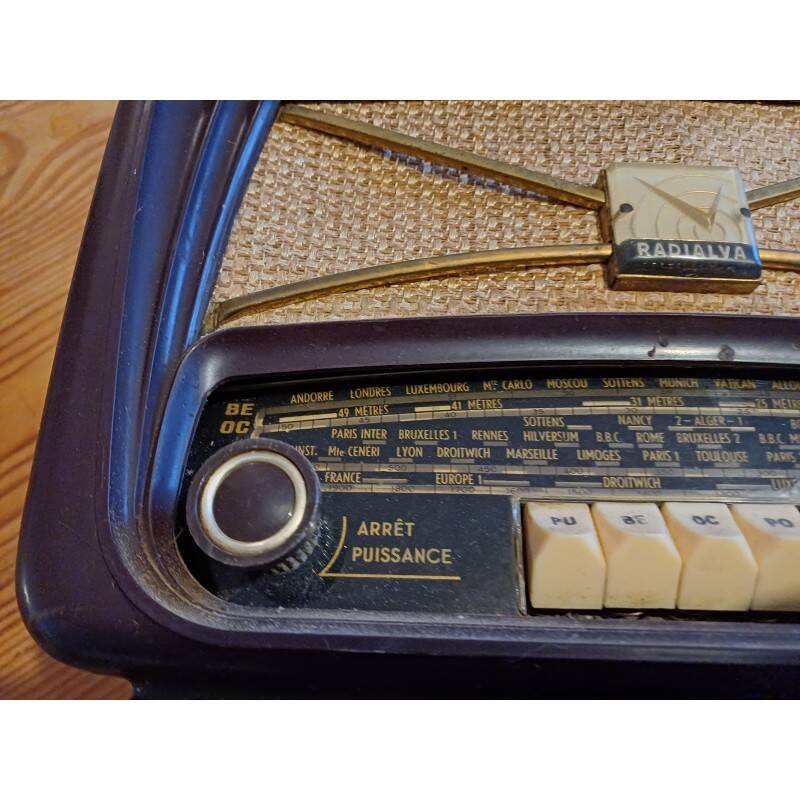Poste radio bakélite "Radialva"