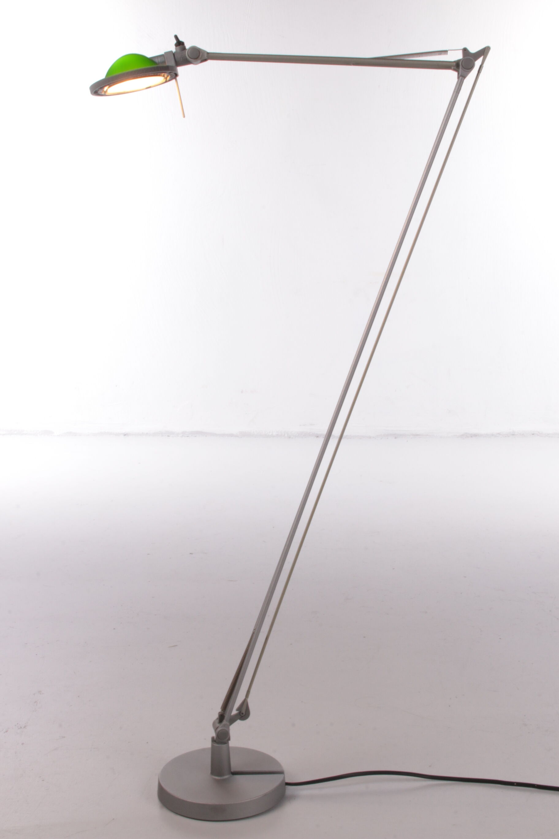 Desk table lamp Model Berenice made by Luce Plan.