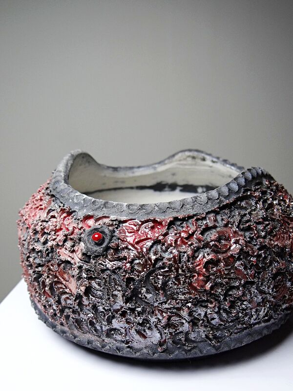 Boîte à bijoux en raku artisanal rouge et gris vintage années 2000
