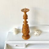Bougeoir en bois sculpté