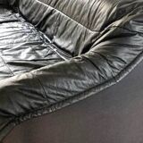 Canapé en cuir noir cocooning