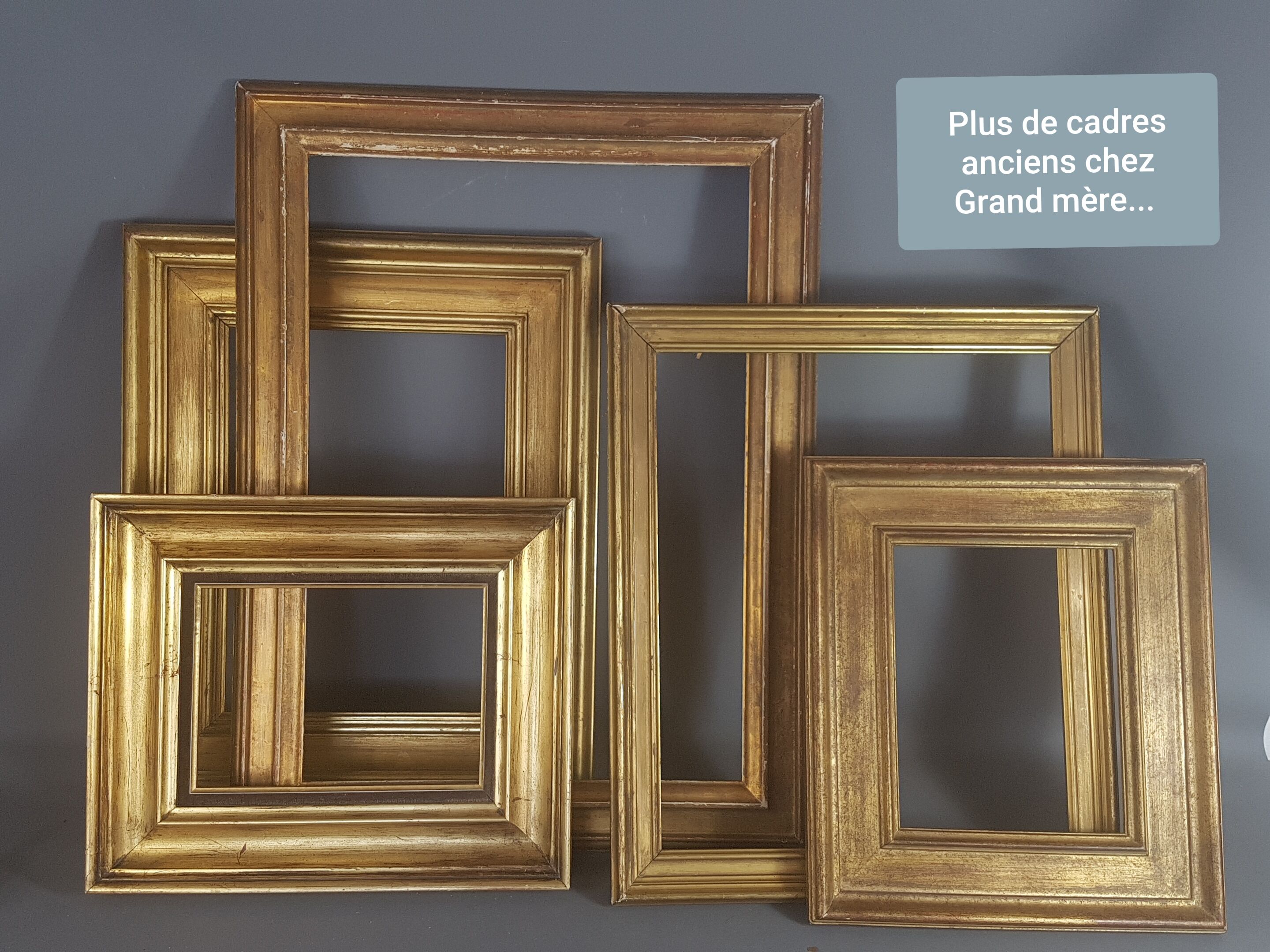 Old Art-Deco oval wood -stucco frame, 56x41 cm, 50x35 cm SB leaf