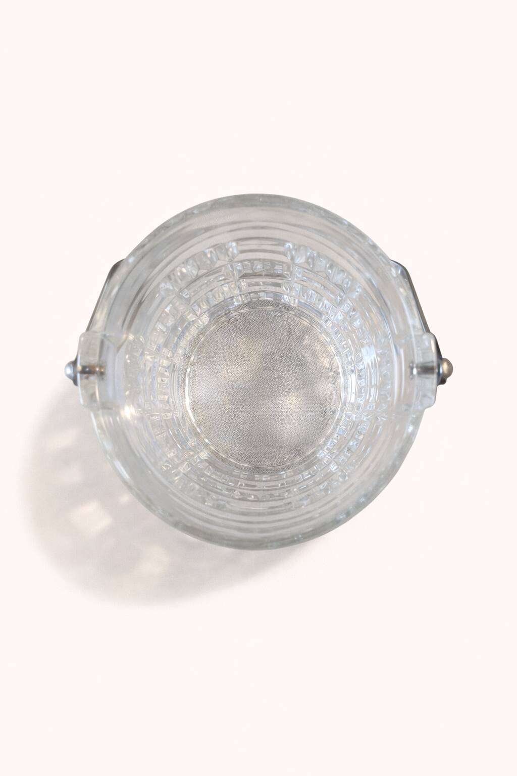 Vintage glass ice bucket with metal handle – 1960s bar style