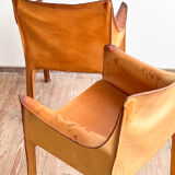Paire de fauteuils Cab 413 par Mario Bellini en cuir beige patiné, Cassina