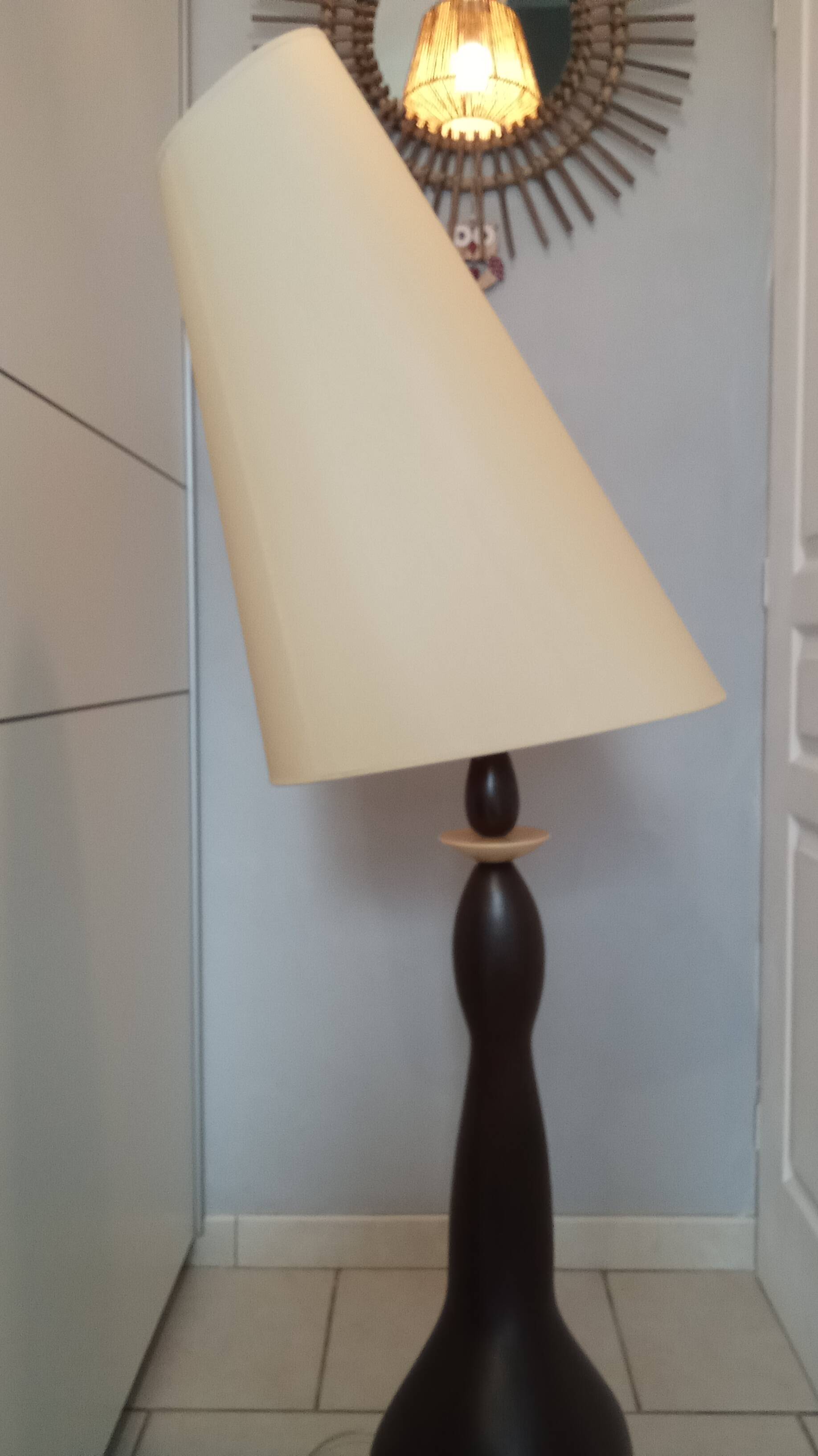 Keria ceramic floor lamp in vintage design