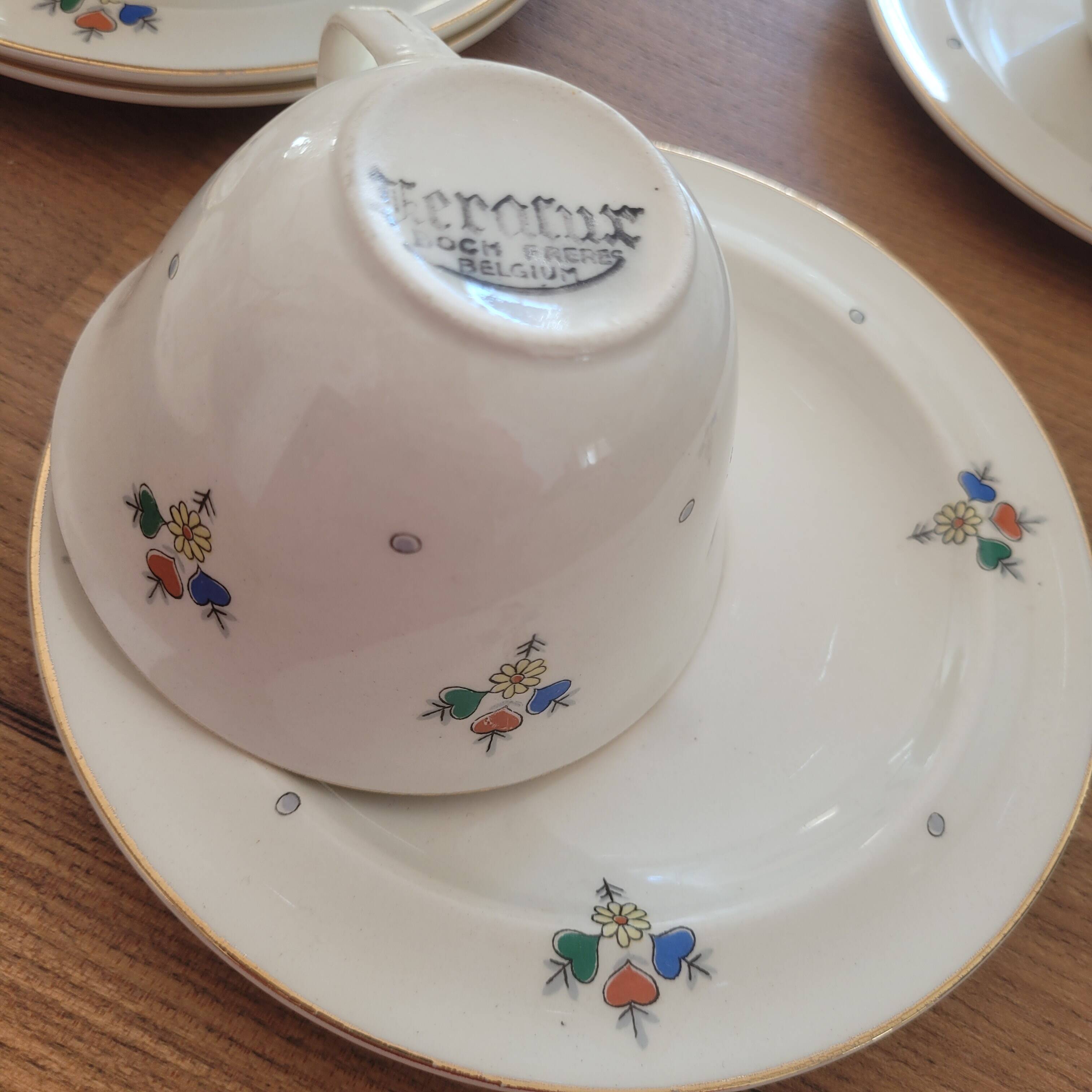 2 cups and saucers Keralux Boch Frères Belgium