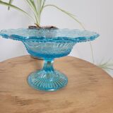 Assiette sur piedouche en verre bleu