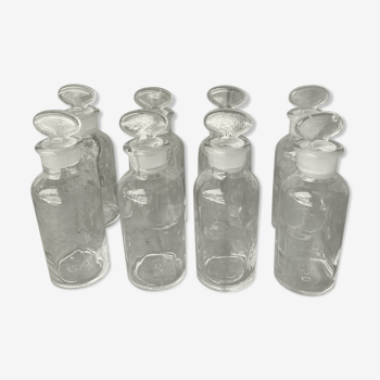 Lot de 8 flacons ancien d 'apothicaire en verre transparent